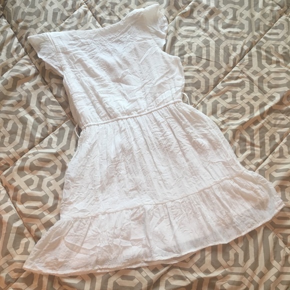 ⭐️SALE White Dress with Elastic Waist and Flow Fit - Picture 3 of 8